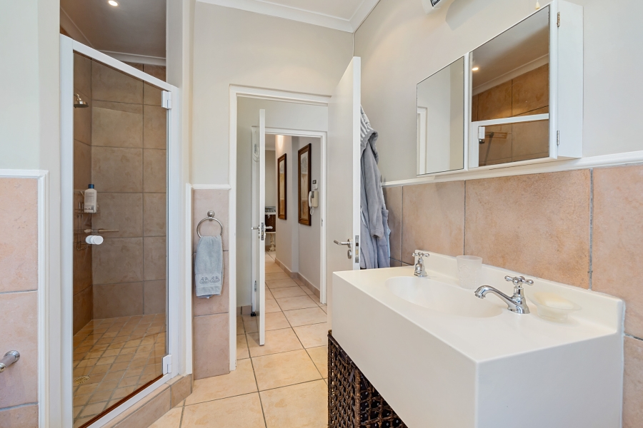 4 Bedroom Property for Sale in Bantry Bay Western Cape